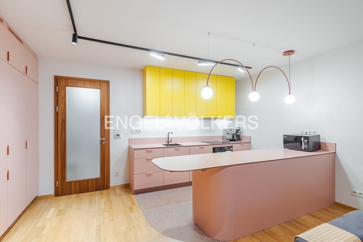 Pronájem byt 2+kk - Nad Závěrkou, Praha, 71 m²