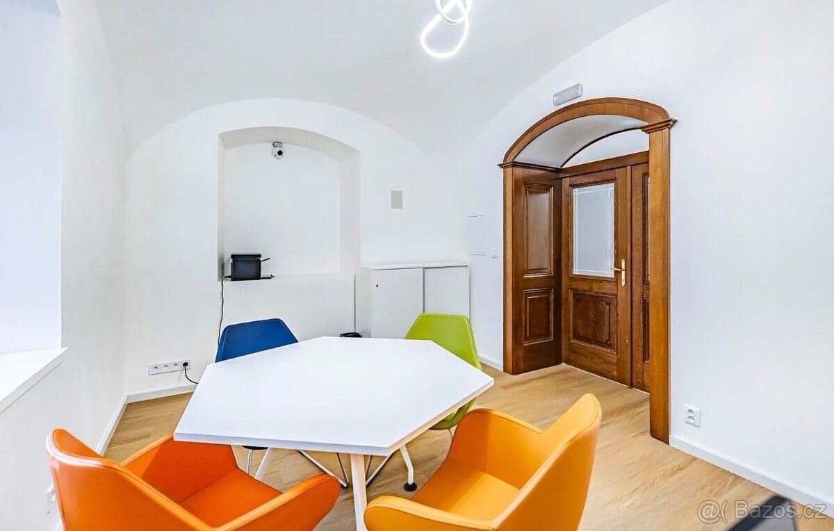 Kanceláře, Praha, 180 00