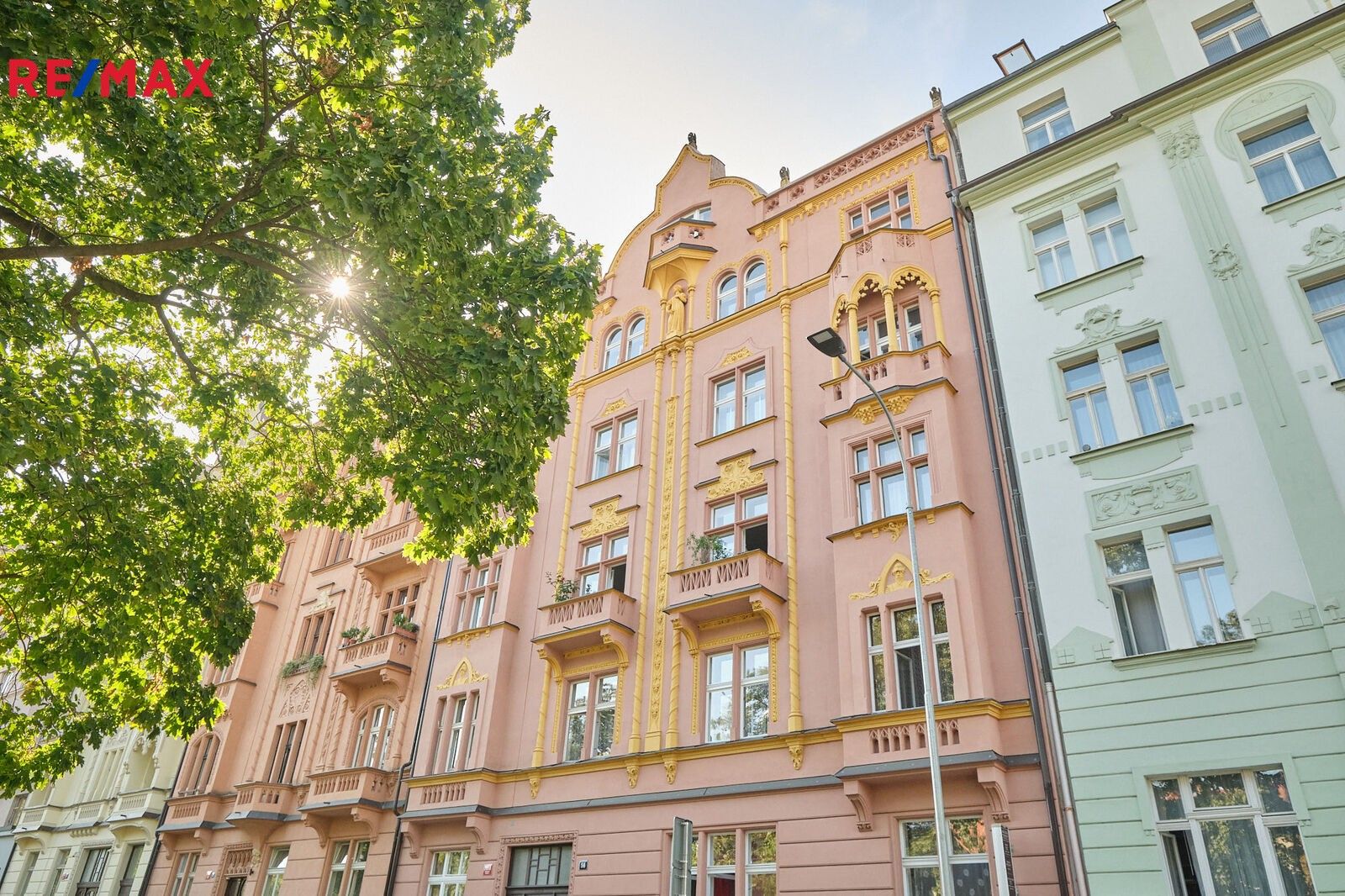 2+kk, Slezská, Praha, 50 m²