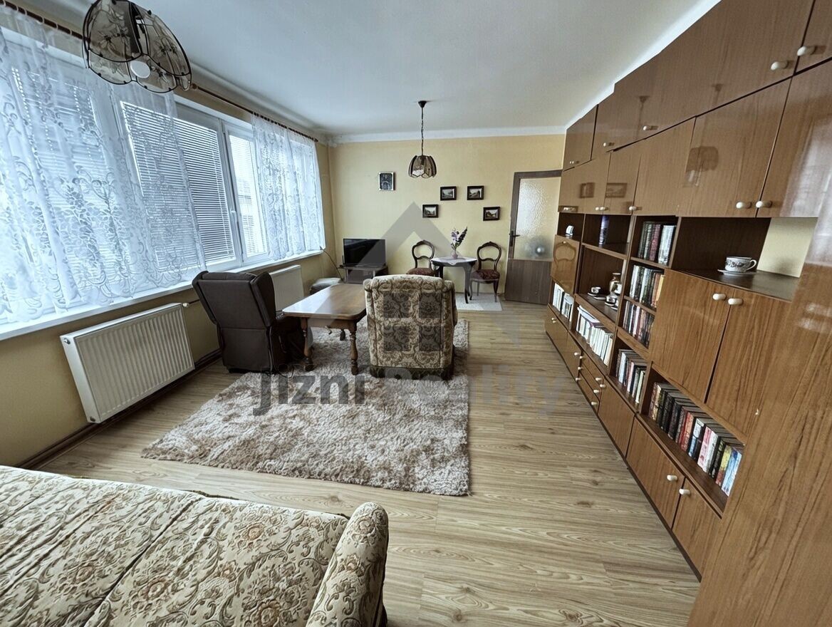 Byt 4+1 · 115 m² · Vilová čtvrť, Nové Hrady - 3