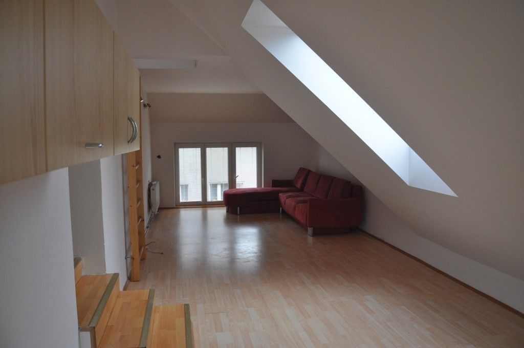 Pronájem byt 2+1 - Martinovská, Praha - Prosek, 75 m² - 5
