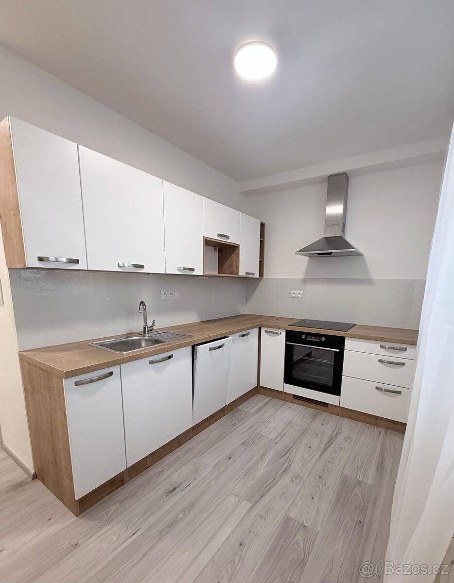 Byty, Znojmo, 669 02