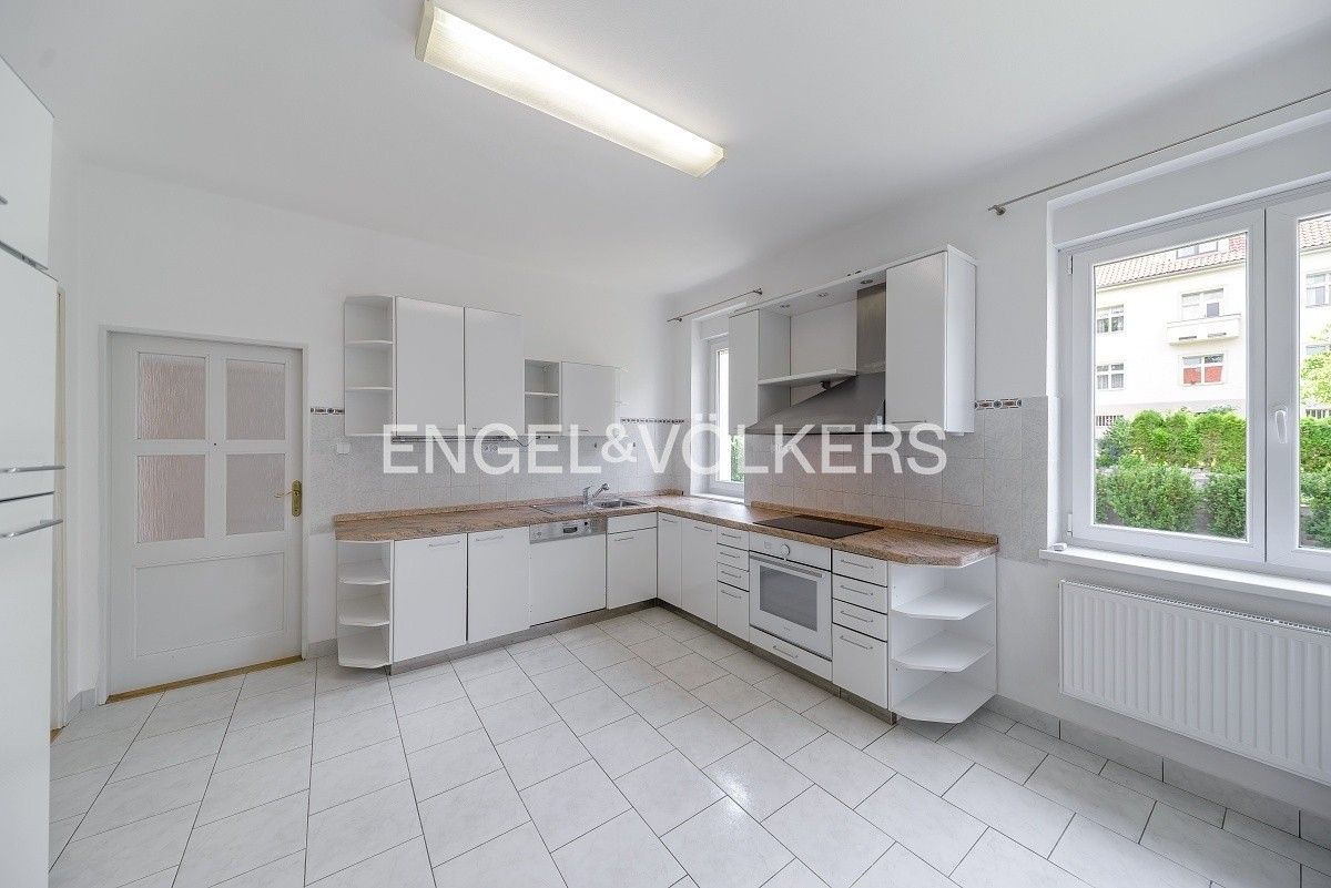 Byt 4+1 · 150 m² · Ke Klimentce 2186, Praha Smíchov - 4