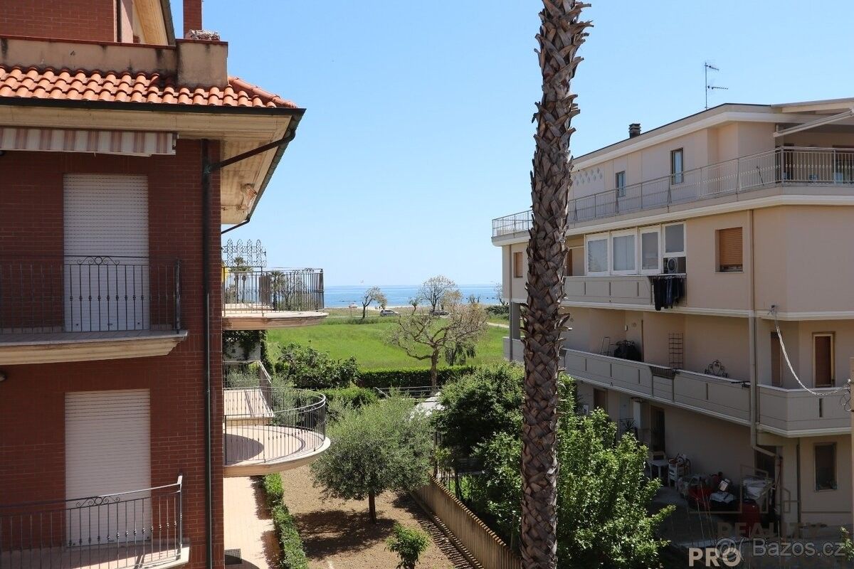 Byty, 987 66, Zahraničí