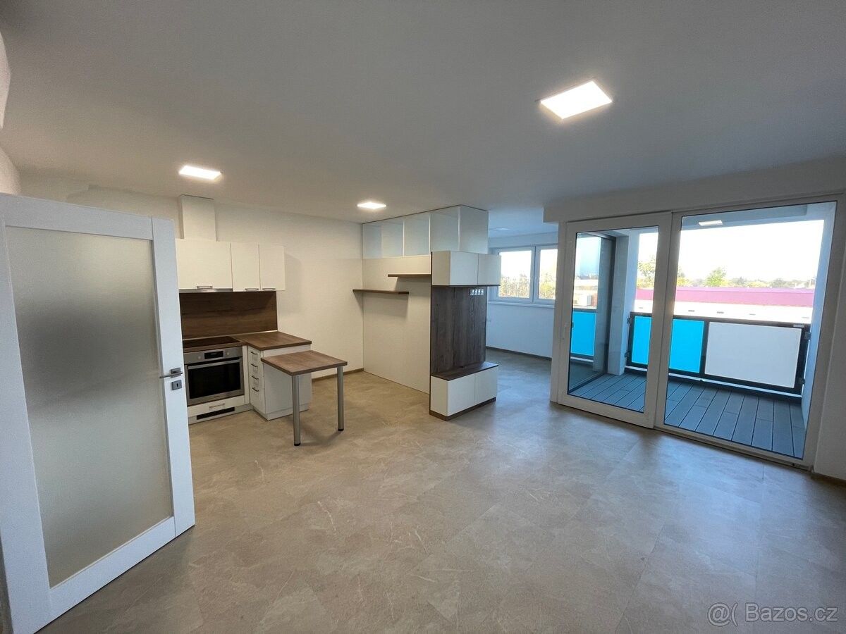 Pronájem byt - Hodonín, 695 01