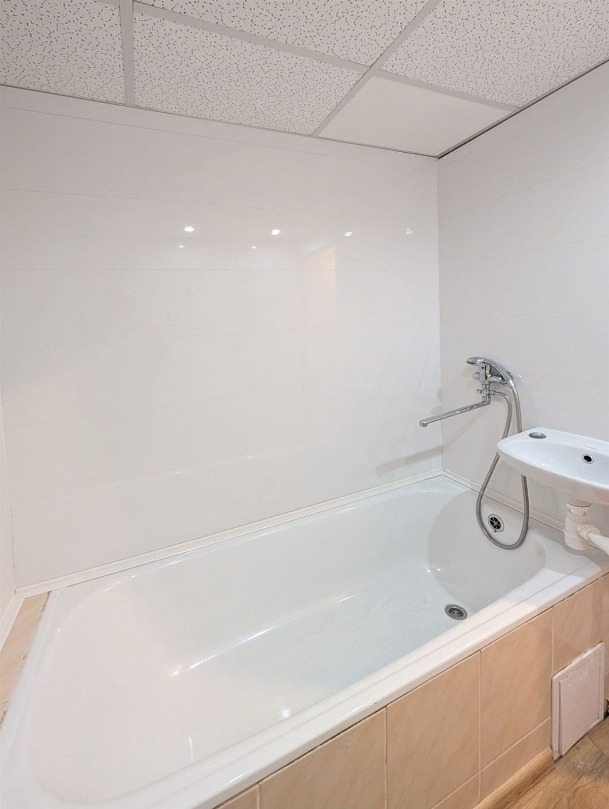 Byt 2+1 · 62 m² · 17. listopadu 4611, Chomutov - 4