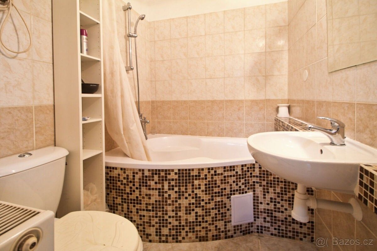 Pronájem byt - Líně, 330 21