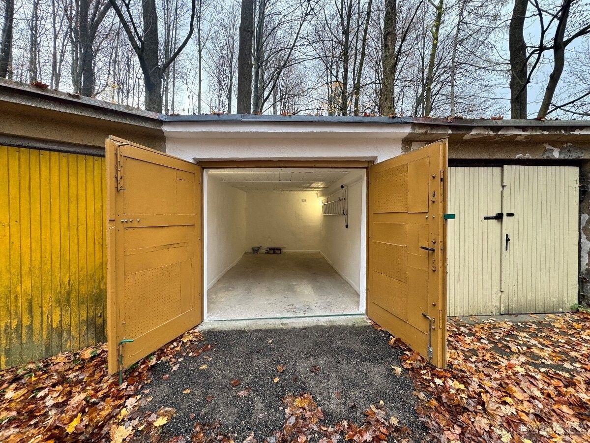 Garáže, Liberec, 460 01