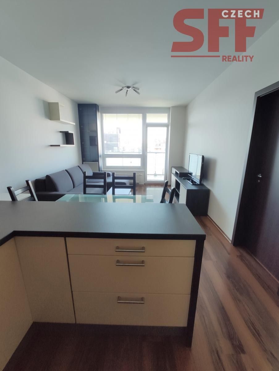 Pronájem byt 2+kk - Bessemerova, Praha, 51 m²