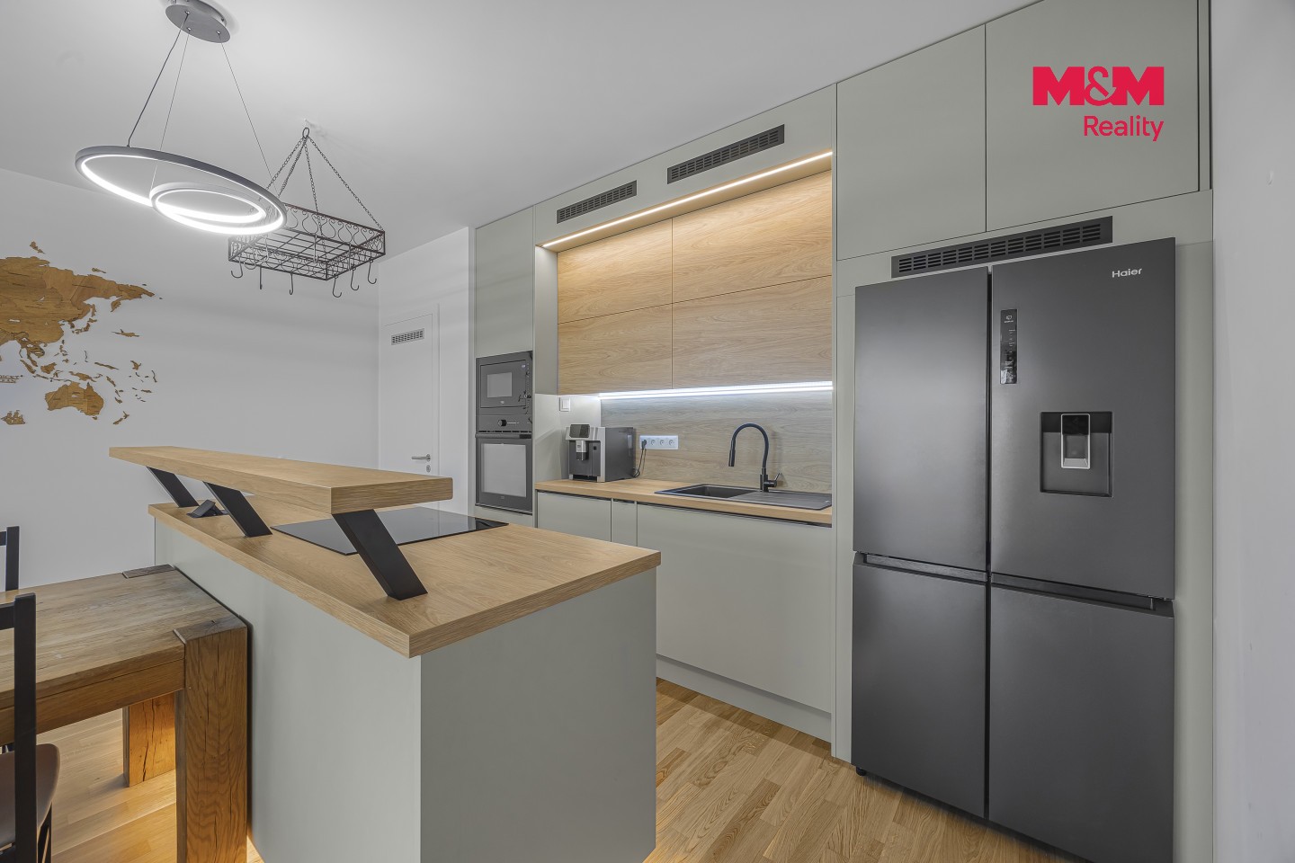 Byt 4+kk · 120 m² · Komořanská, Praha - 3