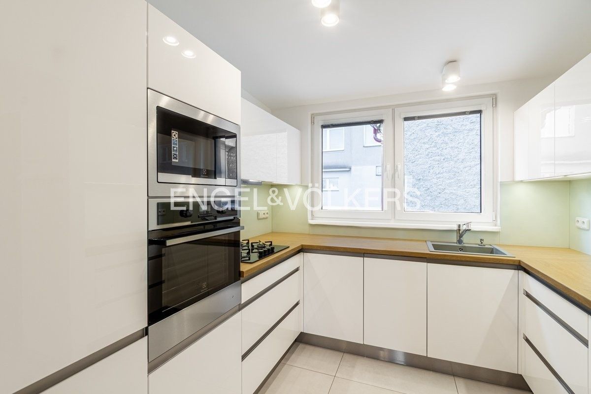 Pronájem byt 3+kk - Kutnauerovo náměstí, Praha, 95 m²