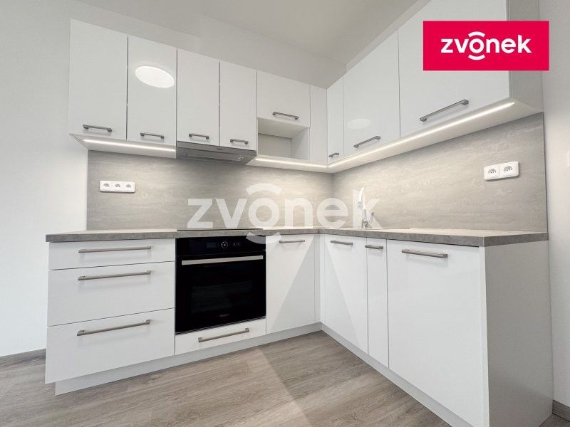 Pronájem byt 1+kk - Nad Stráněmi, Zlín, 37 m²