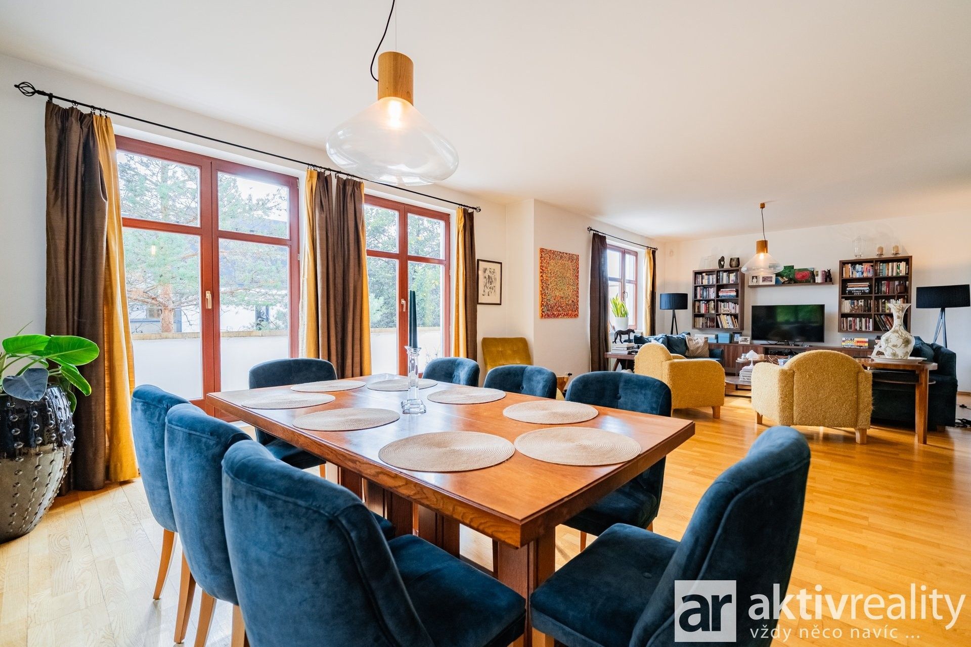 Pronájem byt 5+kk - Perucká, Praha, 180 m²