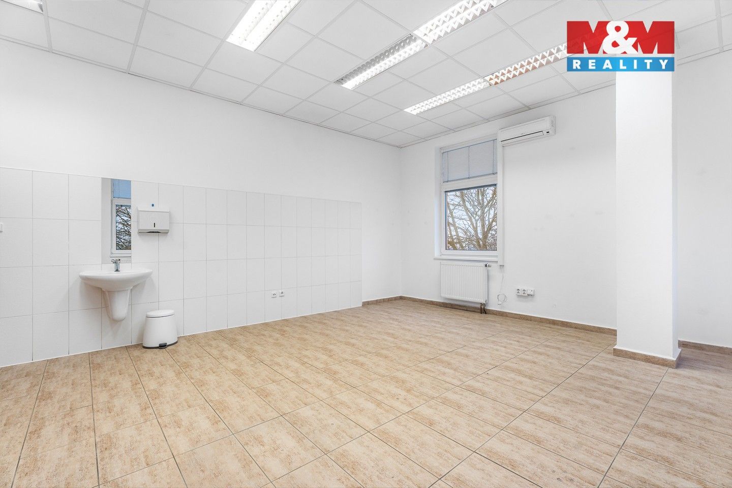 Pronájem obchodní prostory - Šrámkova, Ústí nad Labem, 33 m²