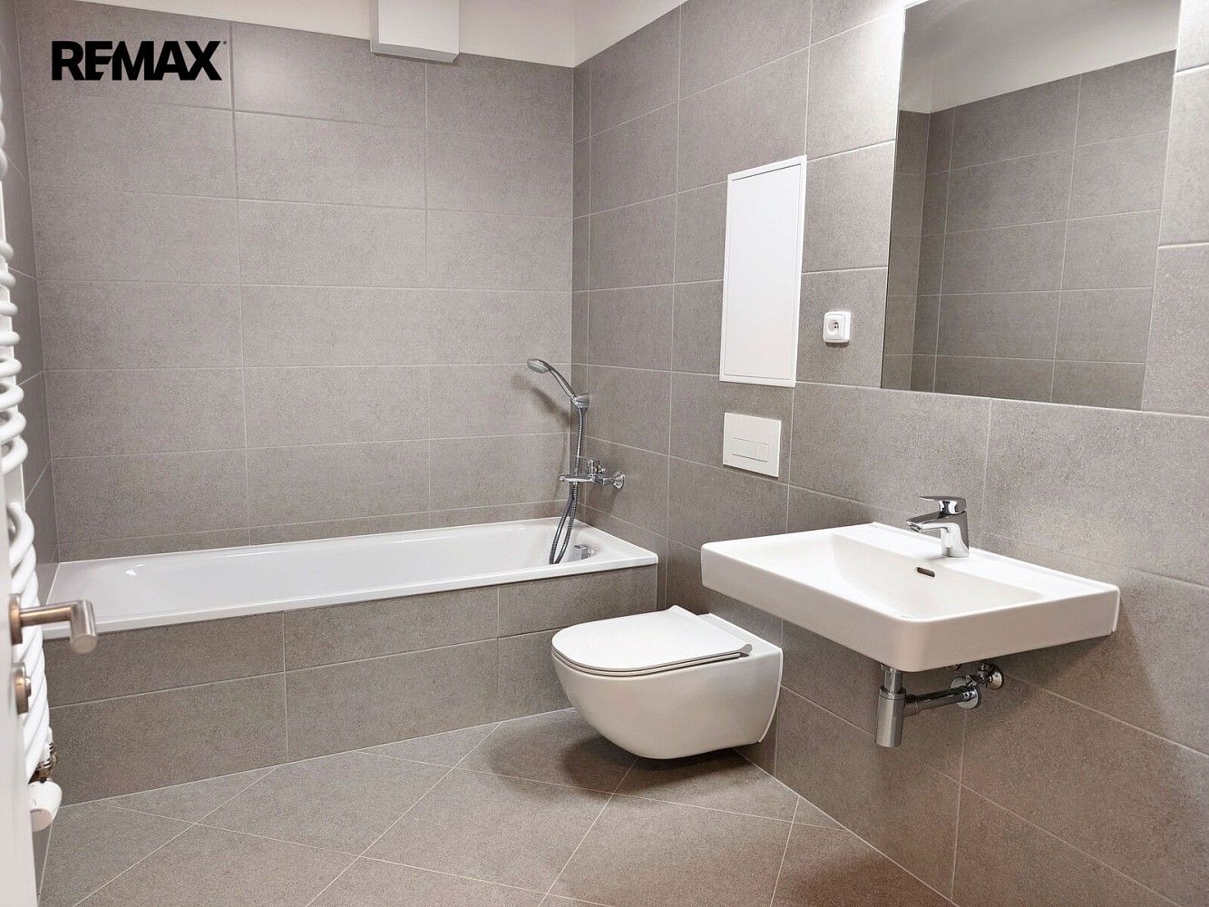 Byt 2+kk · 50 m² · Praha - Vysočany, okres Praha 9, Hlavní město Praha - 4
