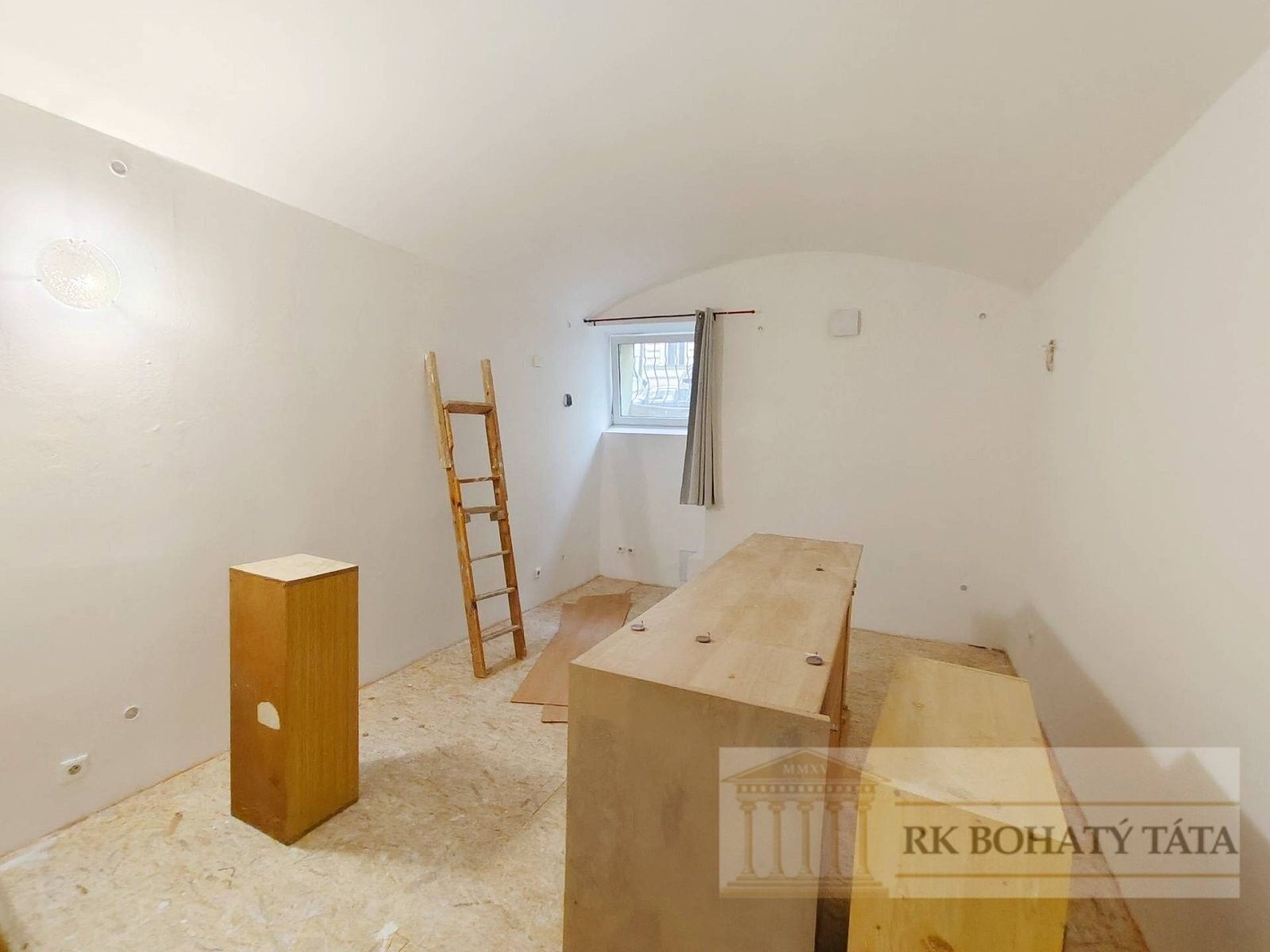 Kancelář · 75 m² · Ovenecká, Praha - 3