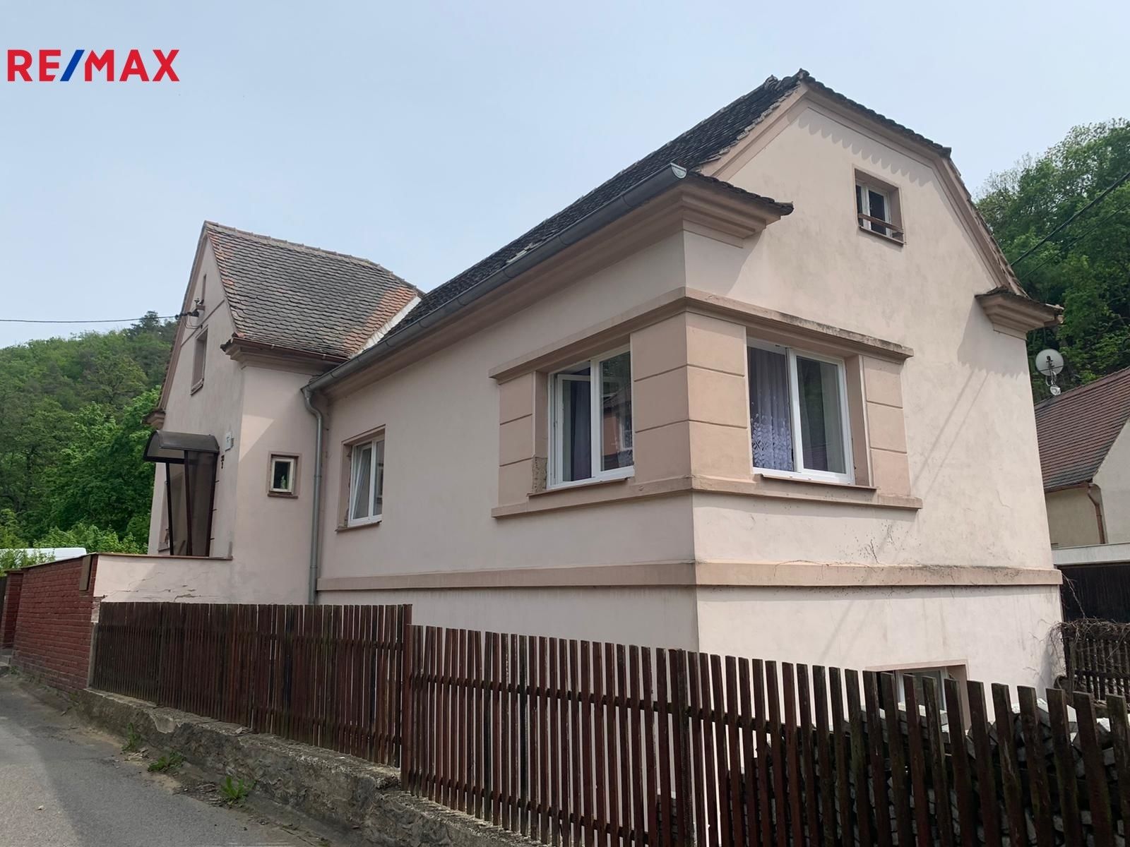 Rodinné domy, Bezovka, Bílina, 400 m²