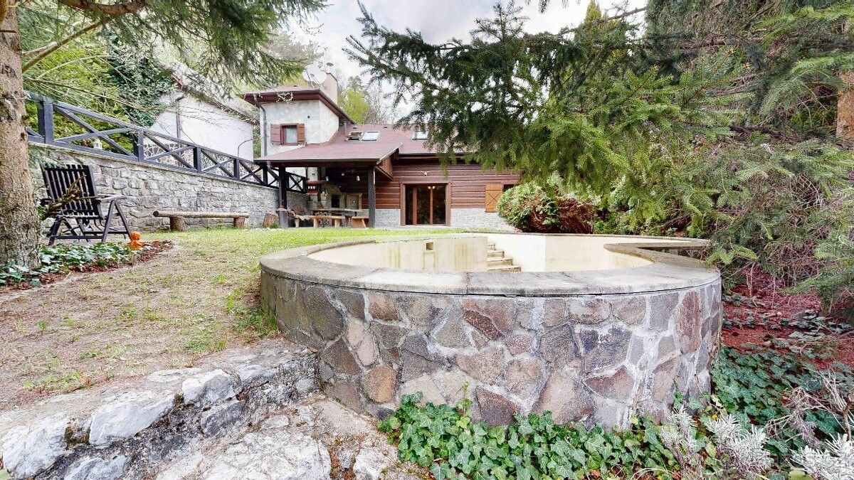 Prodej chata - 987 65, Slovensko