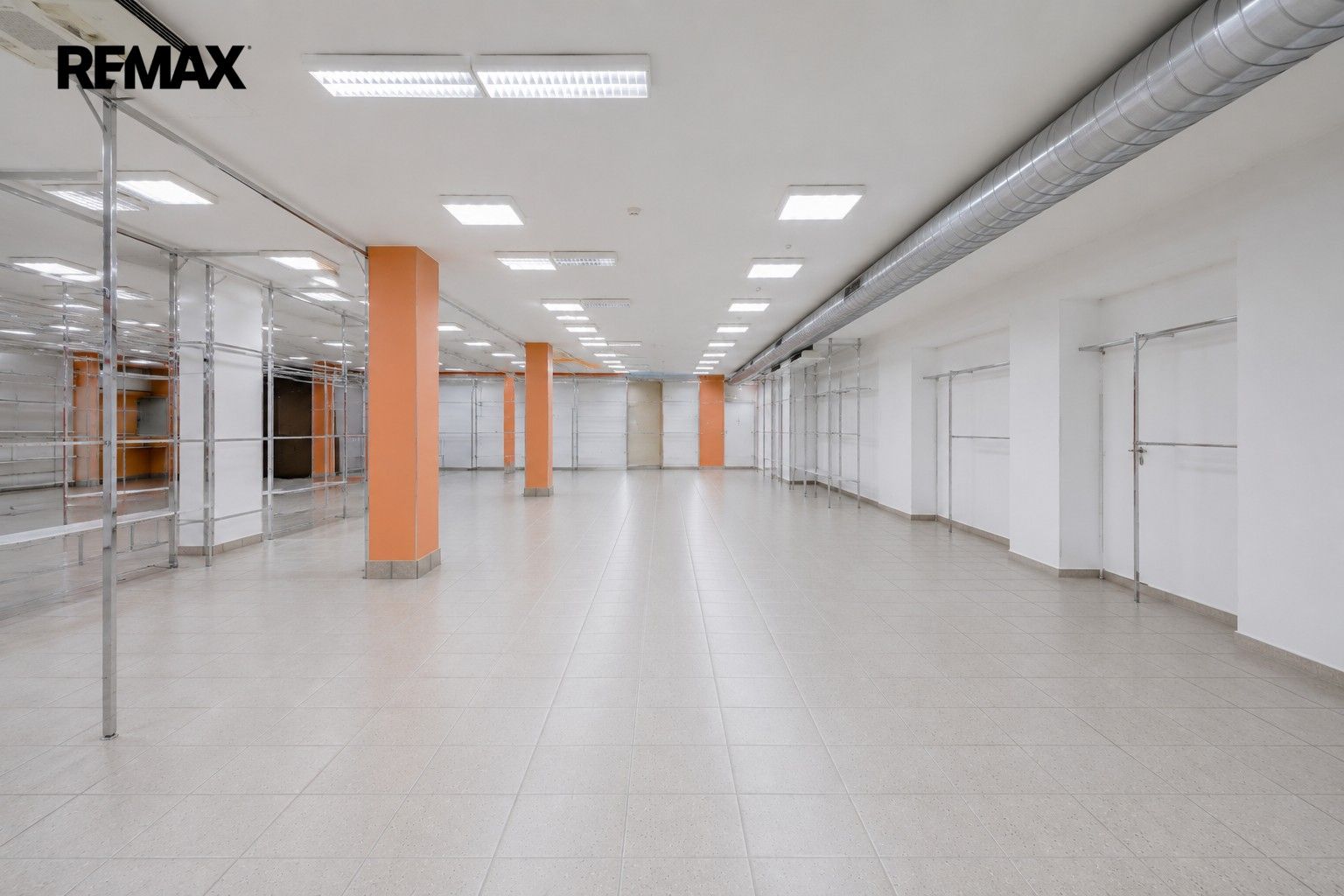 Pronájem obchodní prostory - 9. května 619, Tábor, 564 m² - 5
