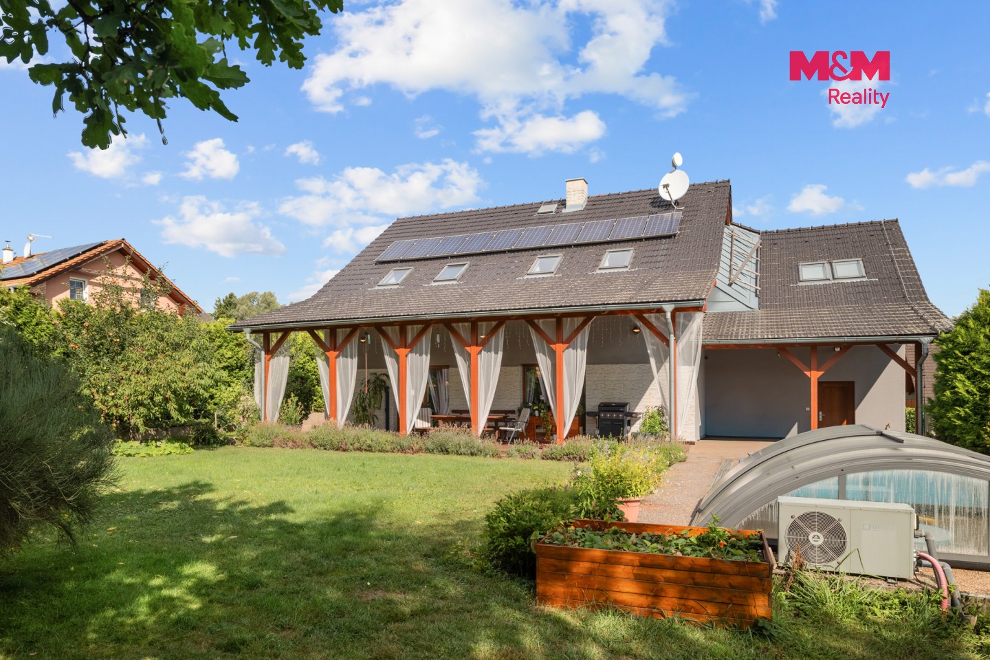 Prodej rodinný dům - Hradečno, 305 m² - 1