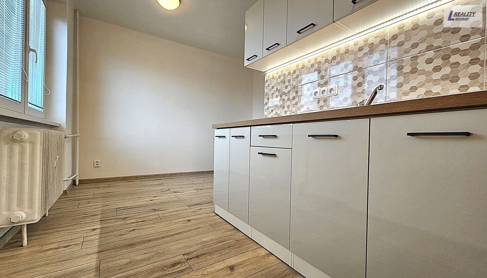 Pronájem byt 2+kk - Čs. armády, Dobříš, 54 m²