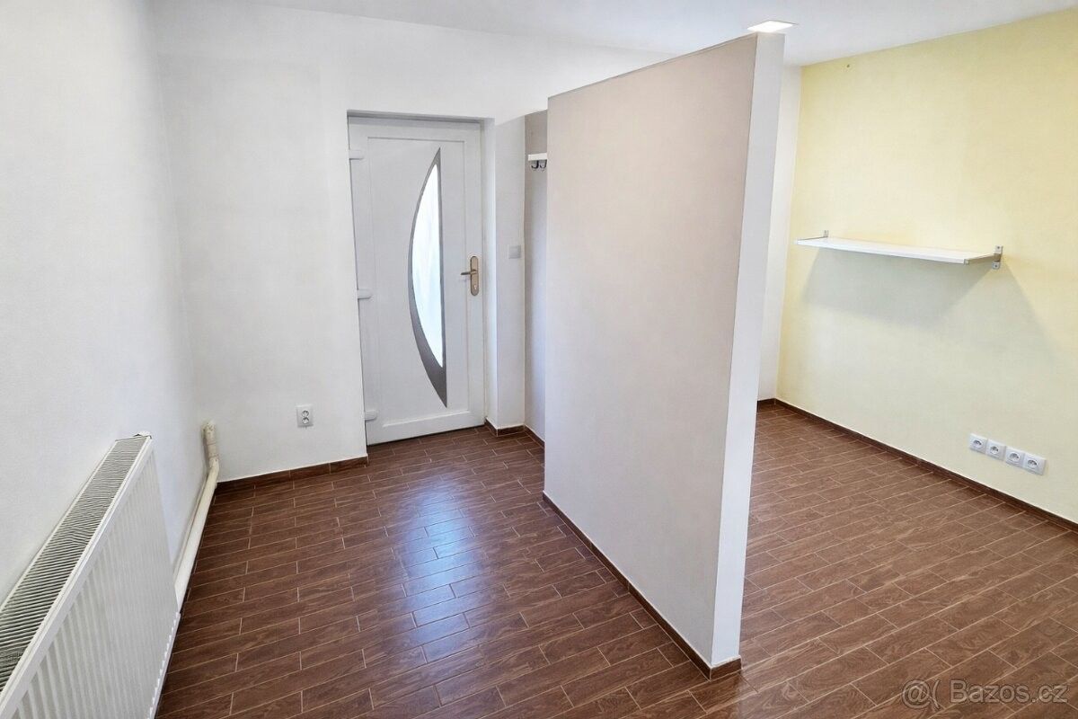 Obchodní prostory · Velké Bílovice, 691 02 - 4