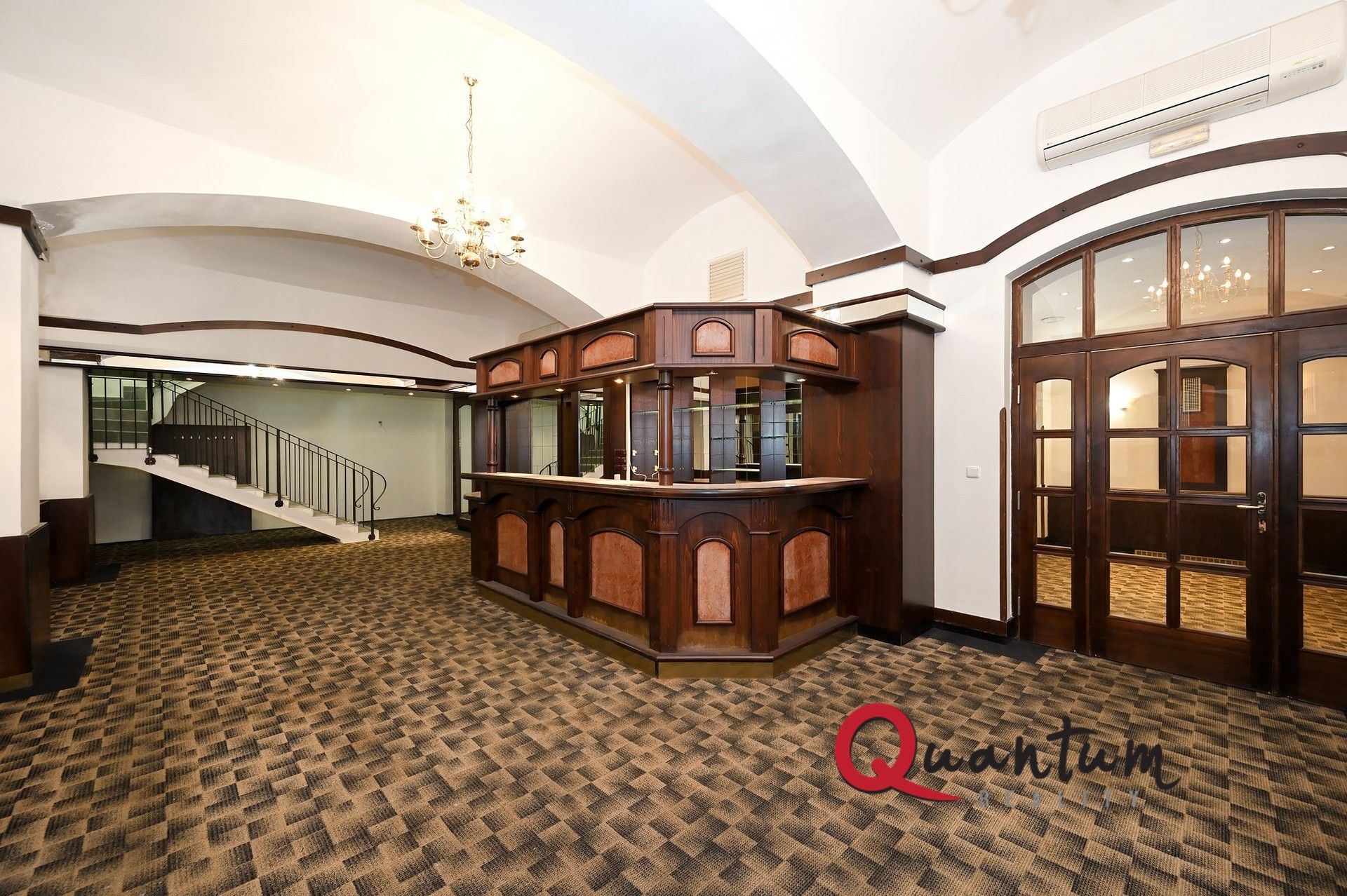 Restaurace, Slavojova, Praha, 149 m²