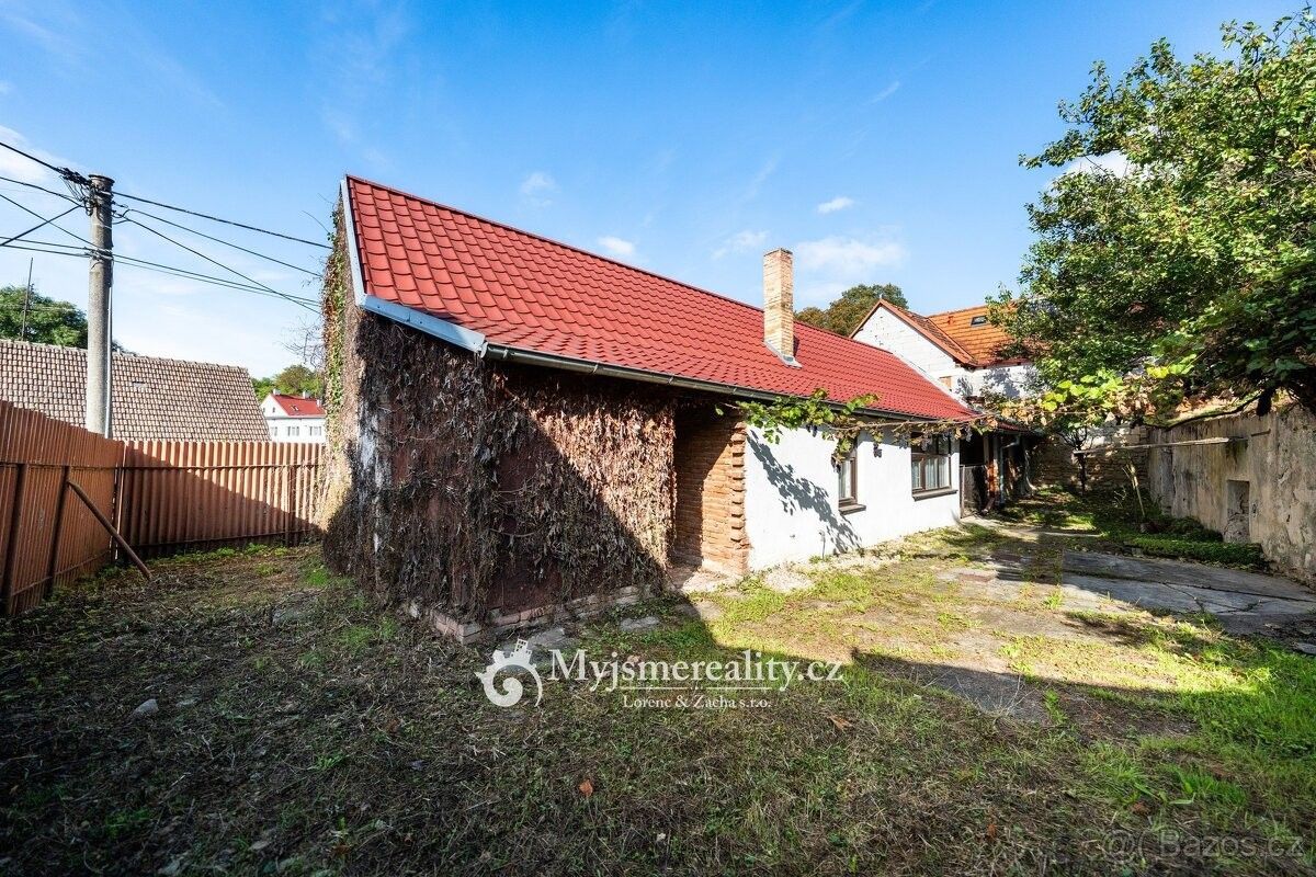 Rodinné domy, Boleradice, 691 12