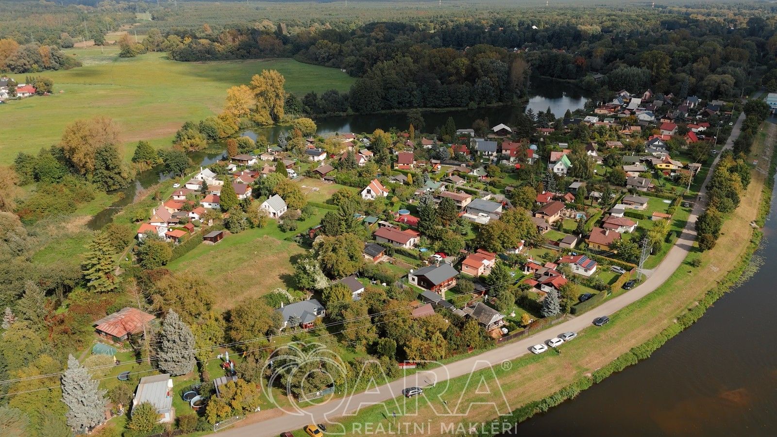 Prodej pozemek pro bydlení - Káraný, 992 m²