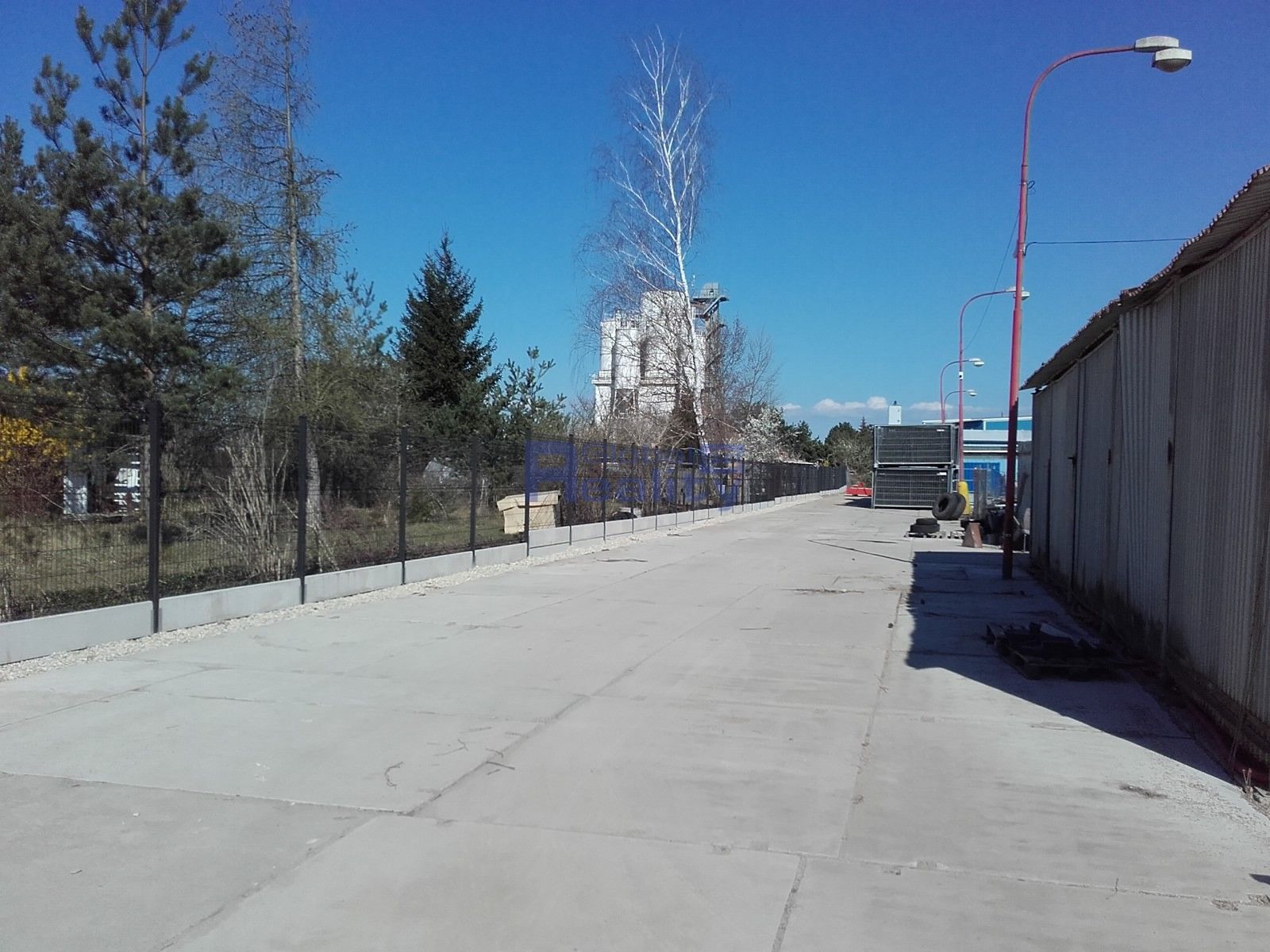 Komerční pozemek · 1 500 m² · Hradec Králové - 4