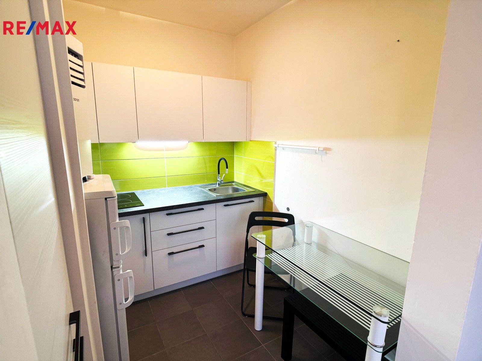 Pronájem byt 1+kk - Jetřichovická, Praha, 30 m²