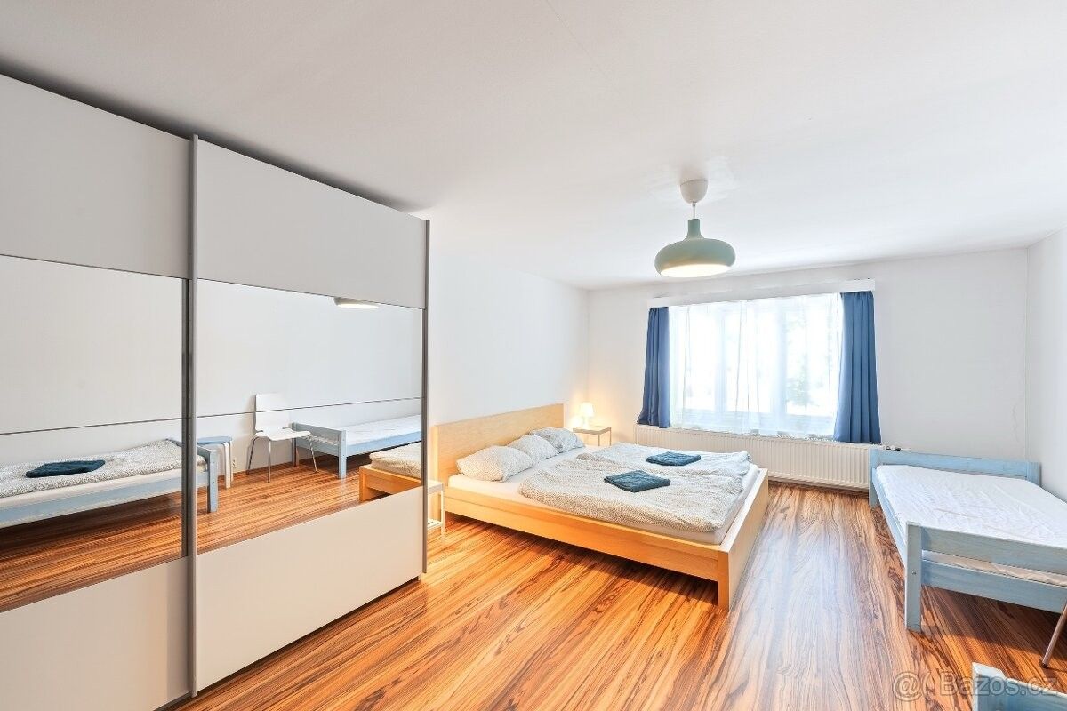 Pronájem byt - Lobeč, 277 36