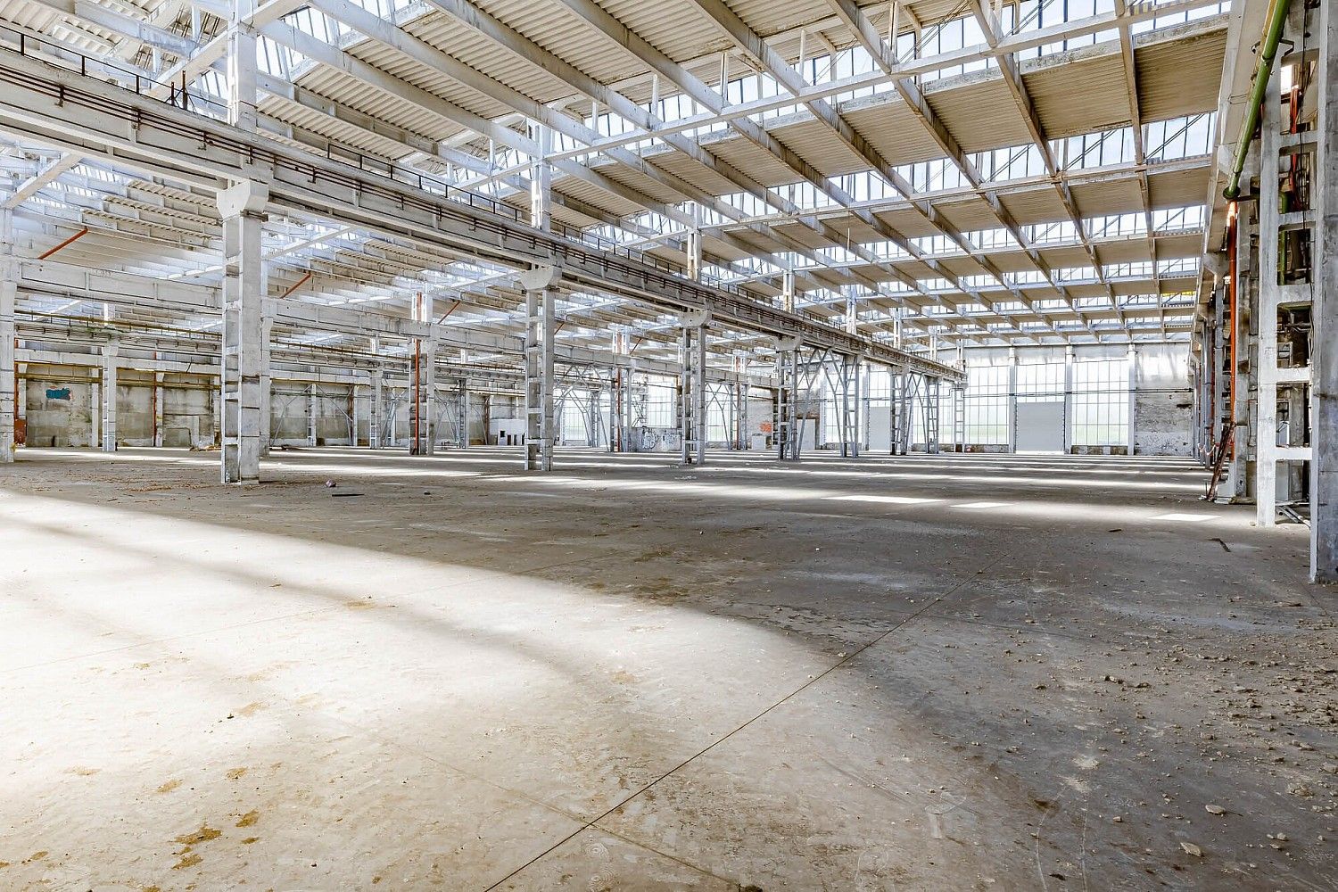 Sklady, Veselí nad Moravou, okres Hodonín, 1 500 m² - 2