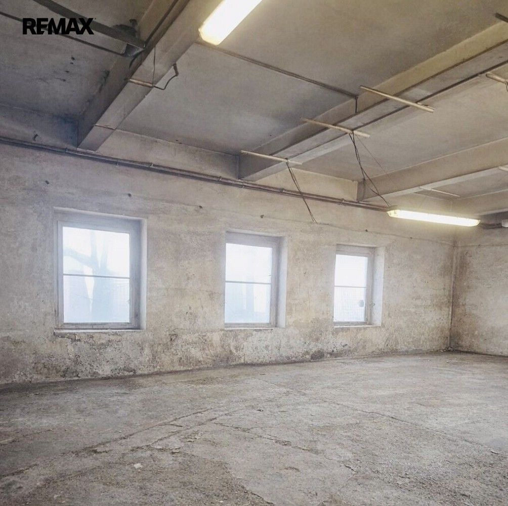 Výrobní prostory · 250 m² · Praha - Horní Počernice, okres Praha 20, Hlavní město Praha - 3