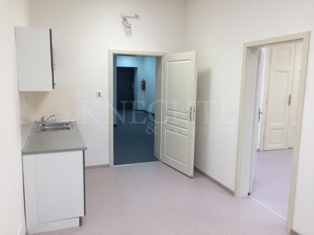 Kancelář · 41 m² · Staré nám., Ostrov - 3