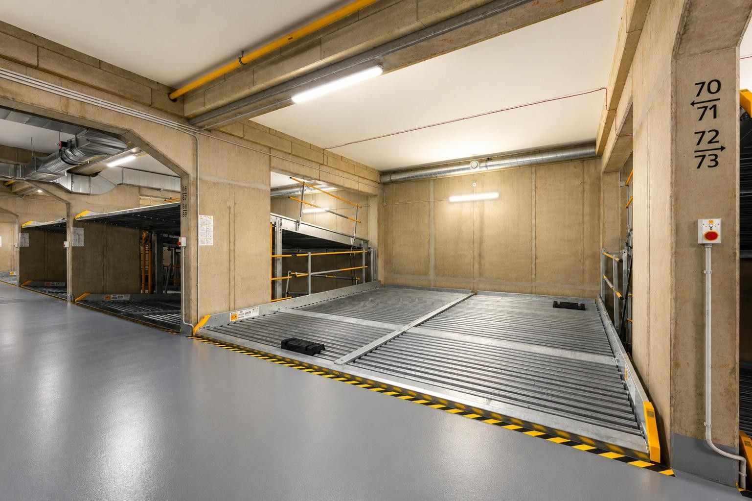 Pronájem ostatní - Mezitraťová, Praha, 12 m² - 1
