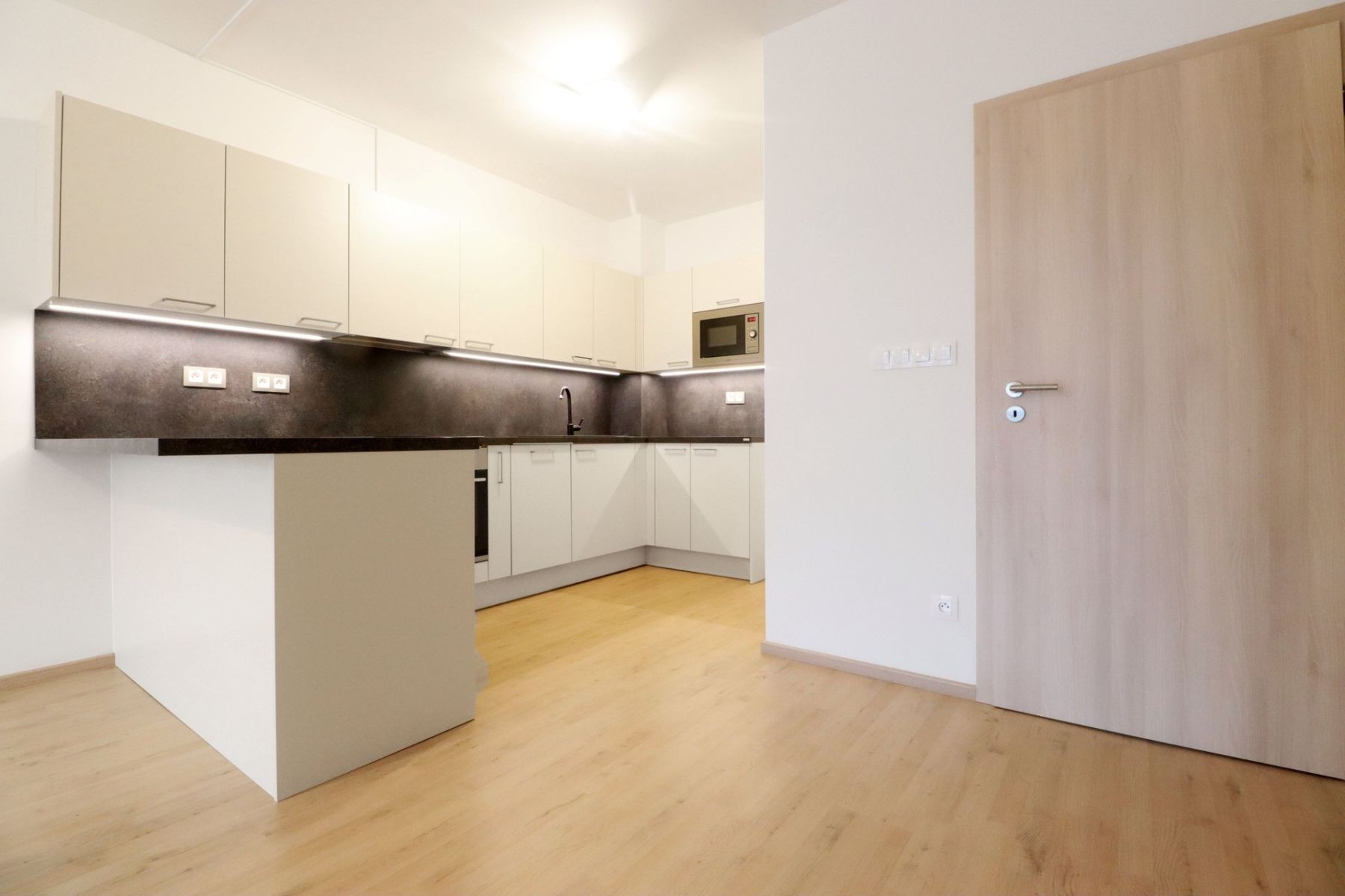 Byt 2+kk · 53 m² · Velvarská, Horoměřice - Horoměřice, Středočeský kraj - 4