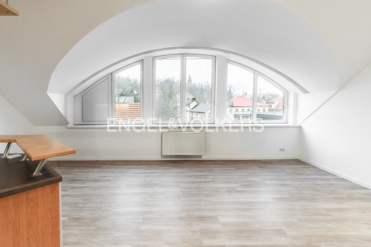 Pronájem byt 3+kk - V Holešovičkách, Praha, 93 m²