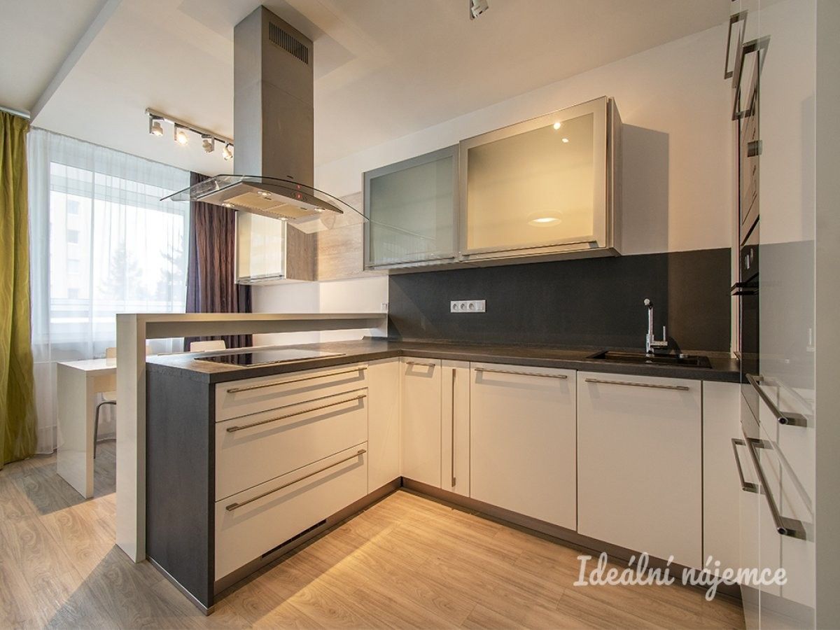3+kk, V hůrkách, Praha, 74 m² - 2