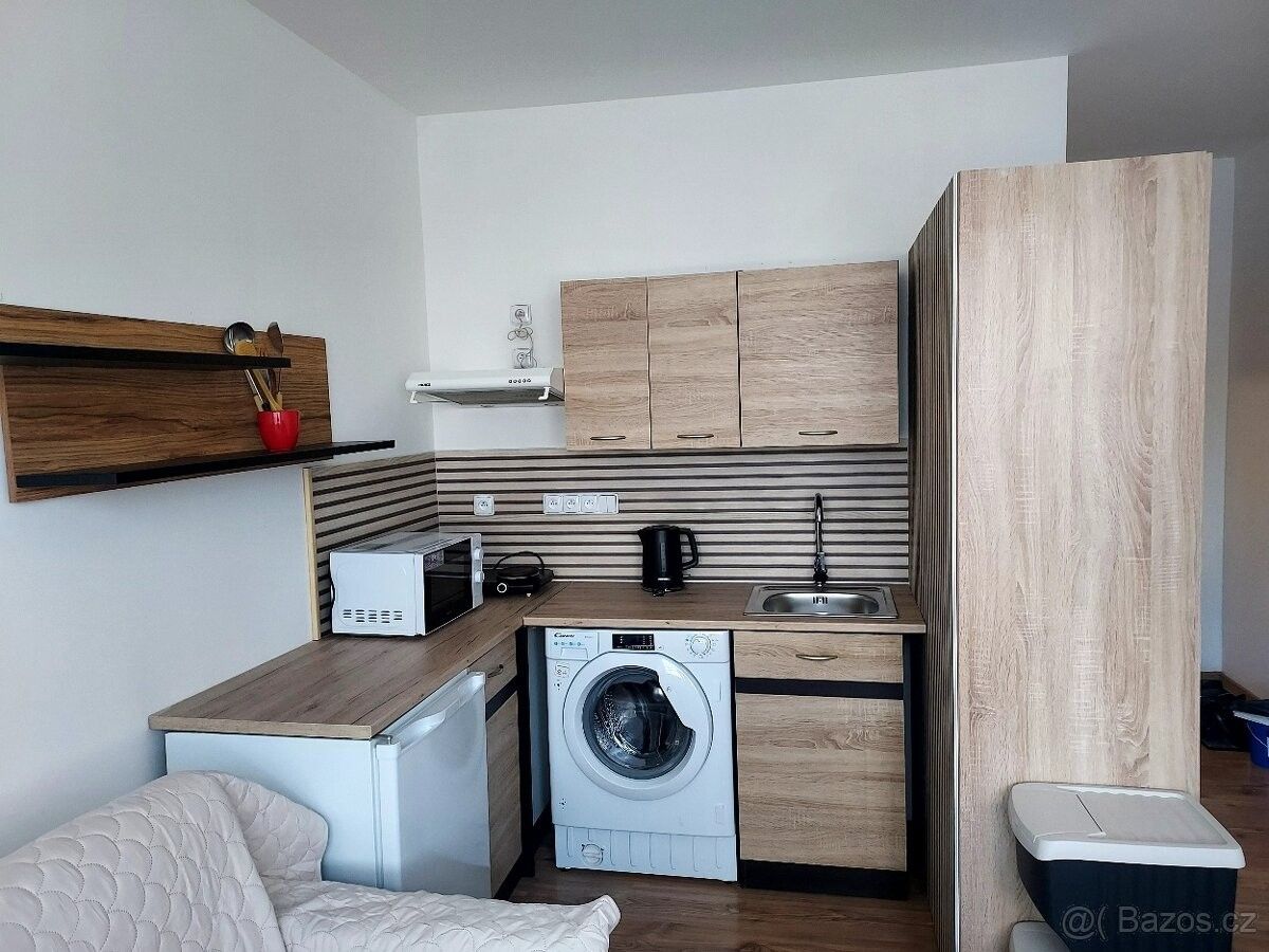 Pronájem byt - Cheb, 350 02