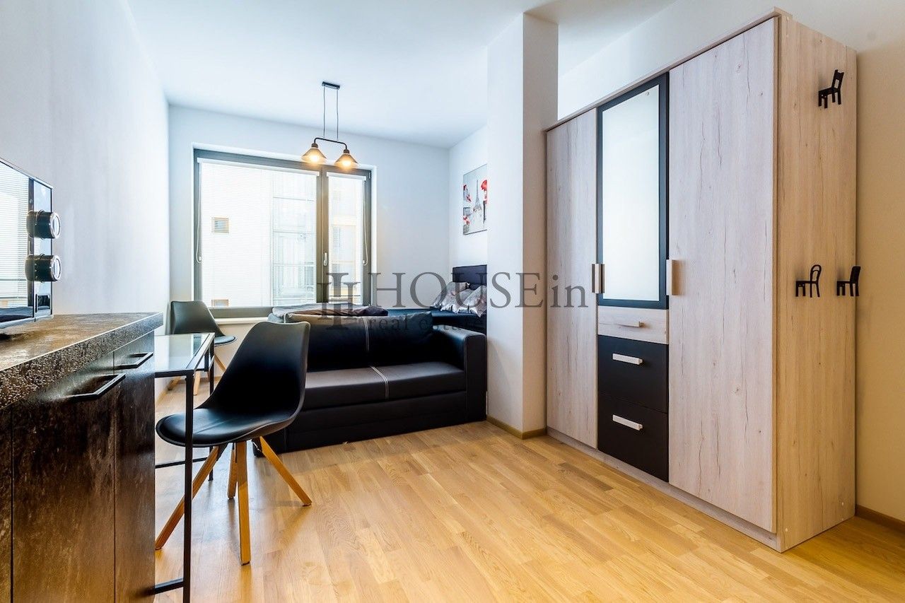 Pronájem byt 1+kk - Devonská, Praha, 17 m²