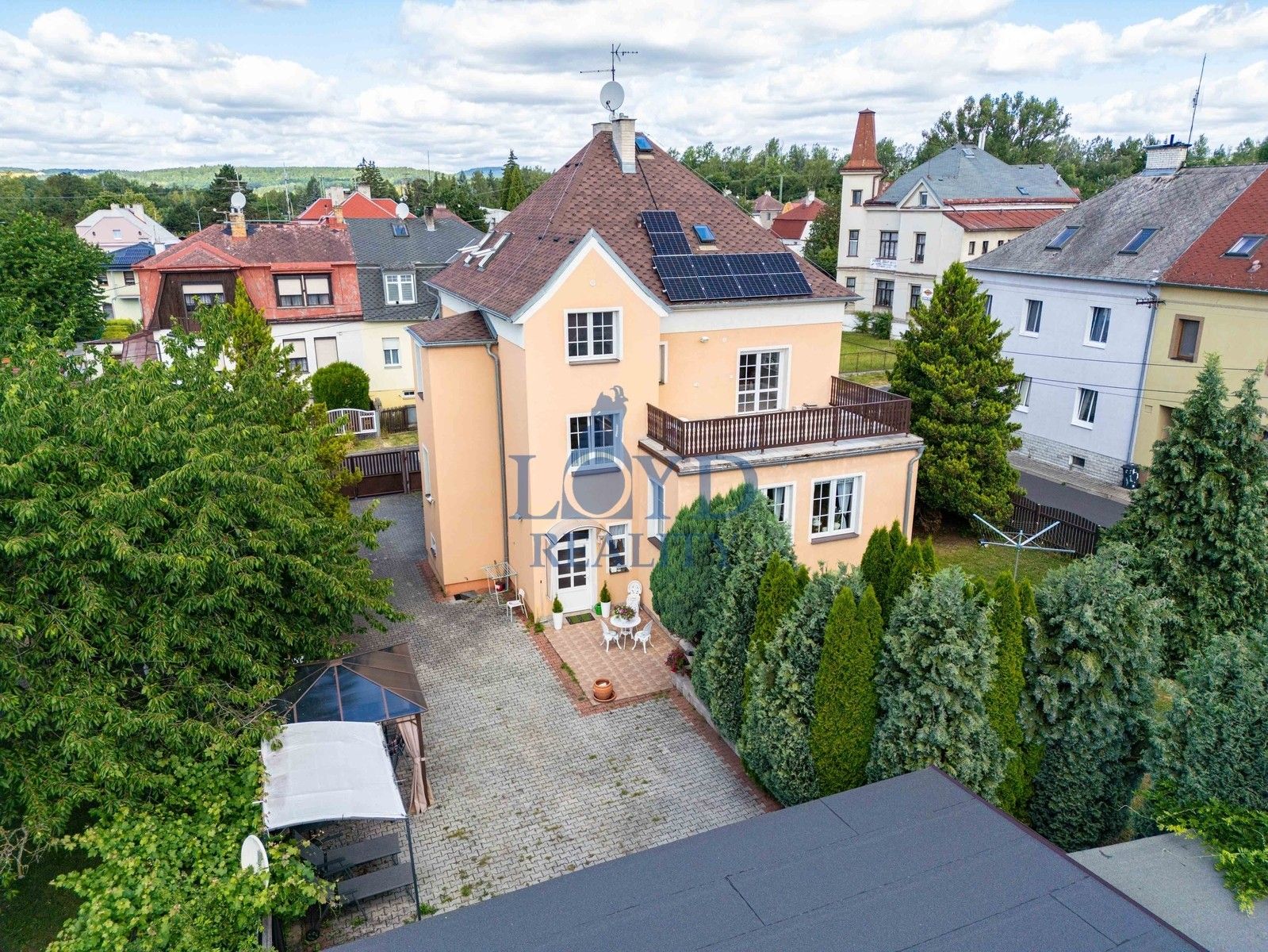 Rodinné domy, Fibichova, Sokolov, 210 m²