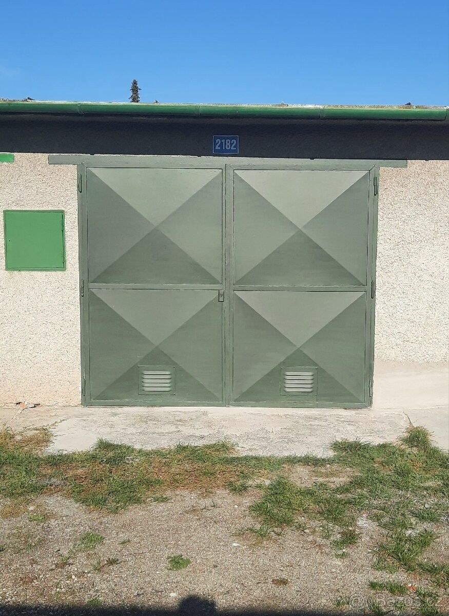 Garáže, Uničov, 783 91 - 2