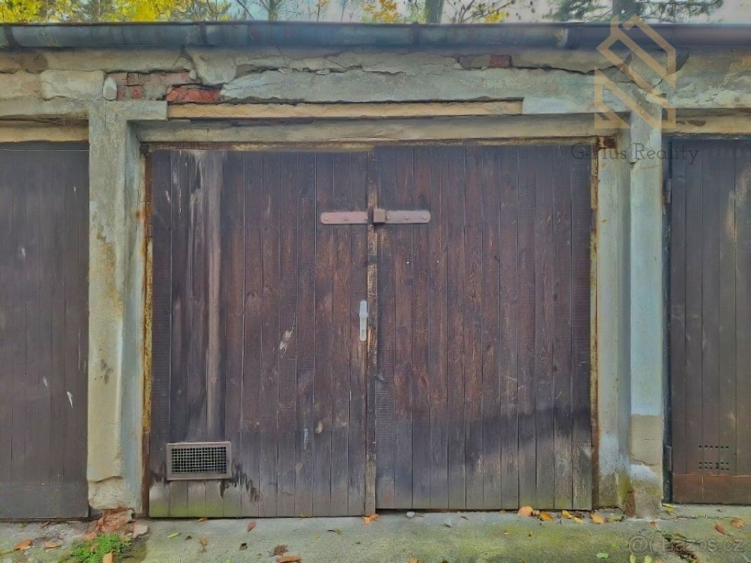 Garáže, Bratislavská, Teplice, 18 m²