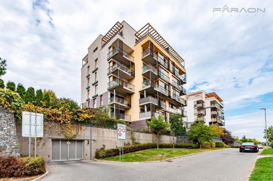 2+kk, Nad Smetankou, Praha, 70 m² - 2