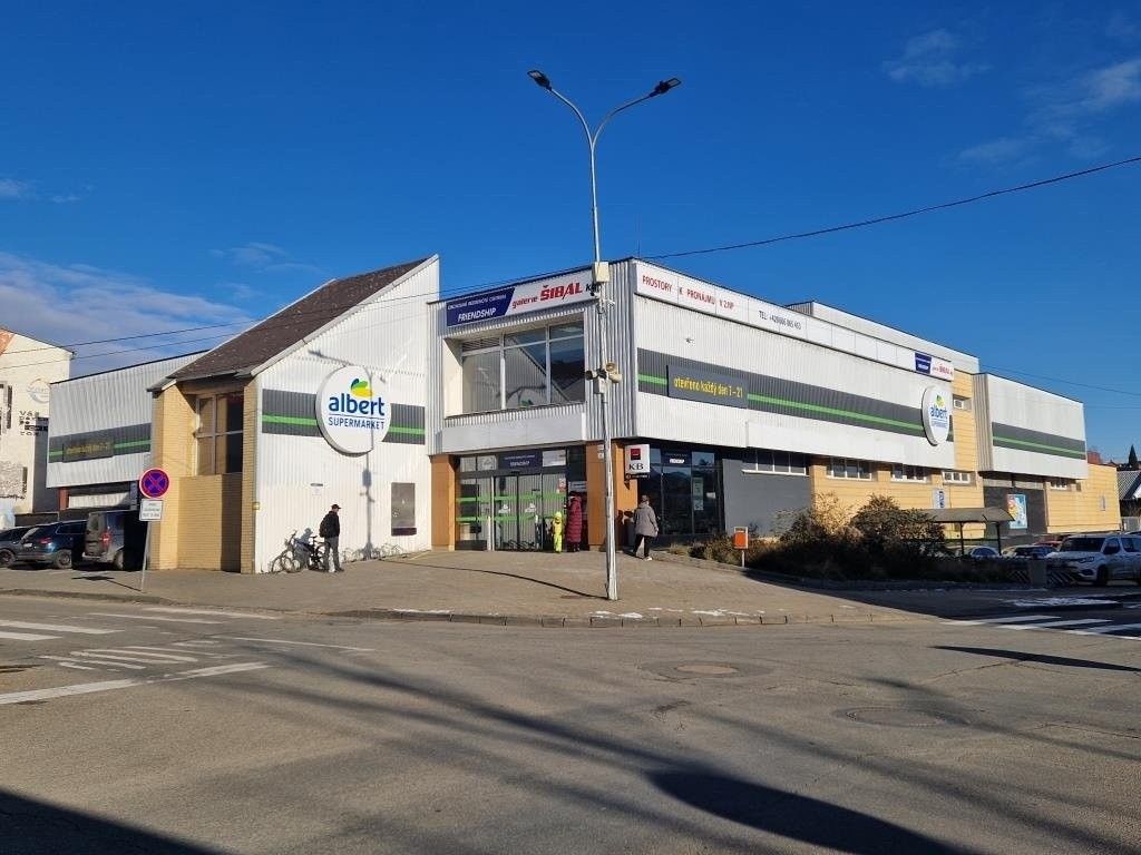 Obchodní prostory, Nádražní, Šlapanice, 68 m²