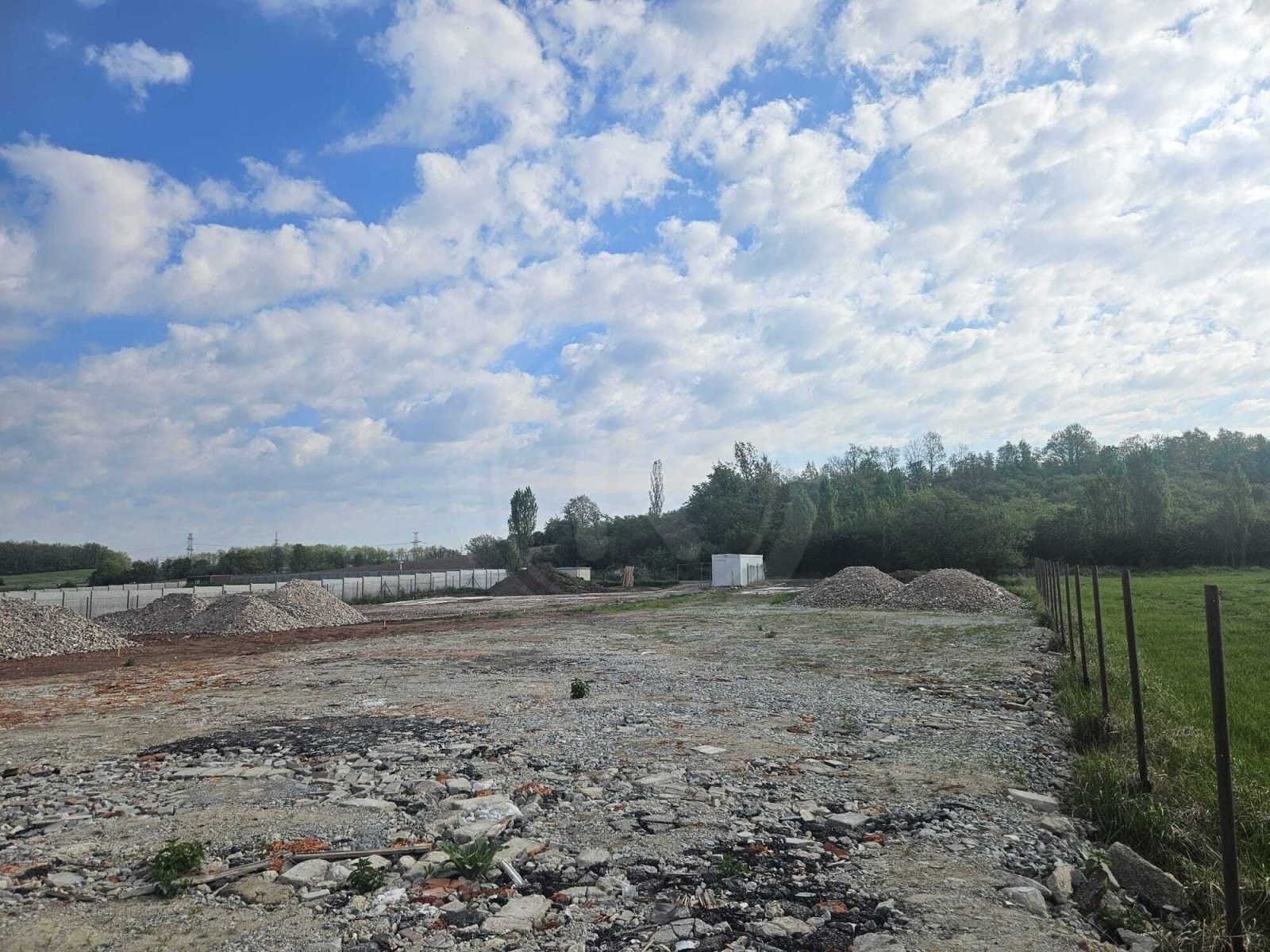 Komerční pozemek, 3 189 m²