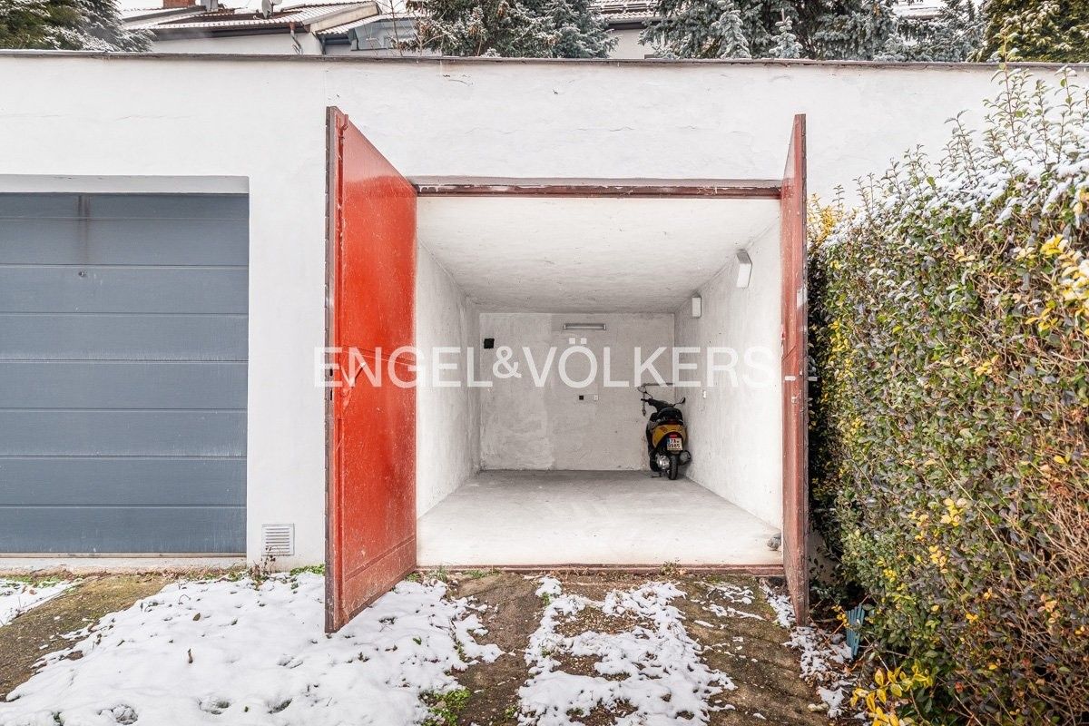 Pronájem garáž - Nad Palatou, Praha, 20 m²