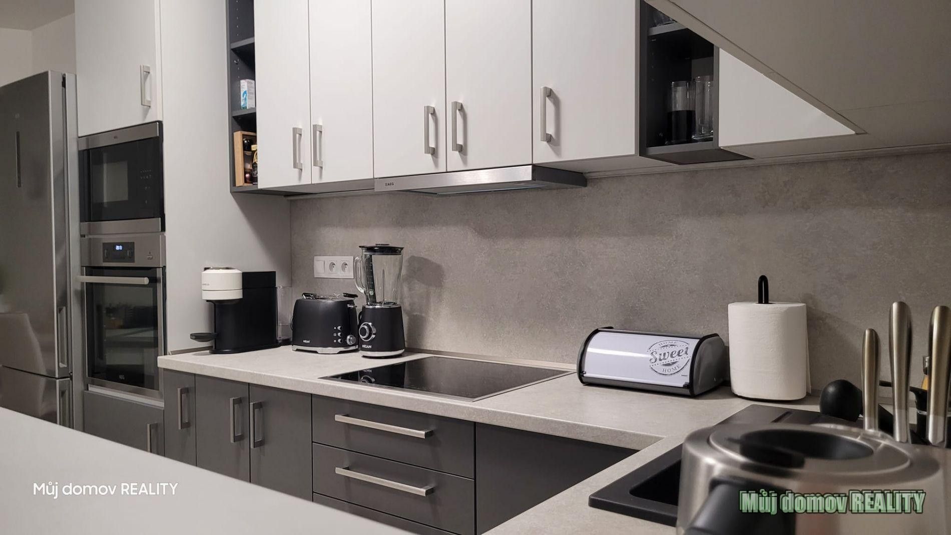 Pronájem byt 2+kk - Miroslava Hajna, Praha, 50 m²