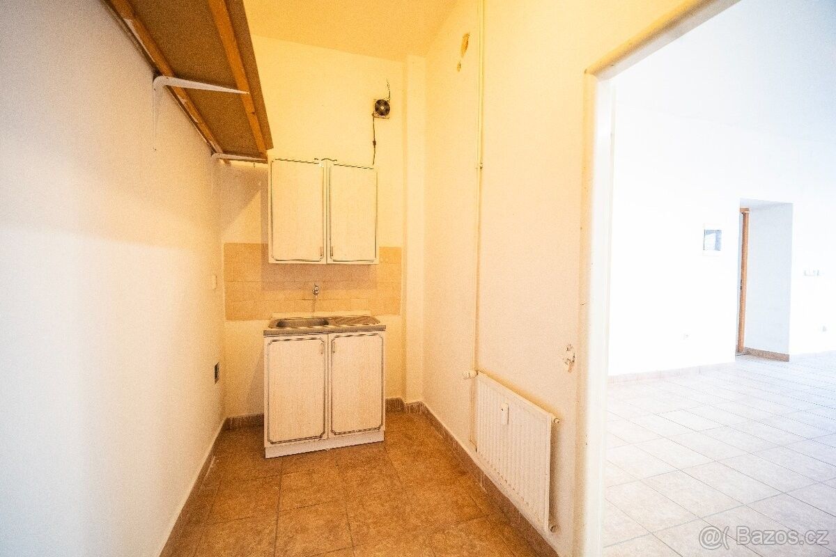 Pronájem kancelář - Broumov, 550 01